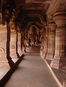 http://upload.wikimedia.org/wikipedia/commons/thumb/7/7b/Vishnu_image_inside_cave_number_3_in_Badami.jpg/220px-Vishnu_image_inside_cave_number_3_in_Badami.jpg