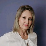Dr. Tania Bueno